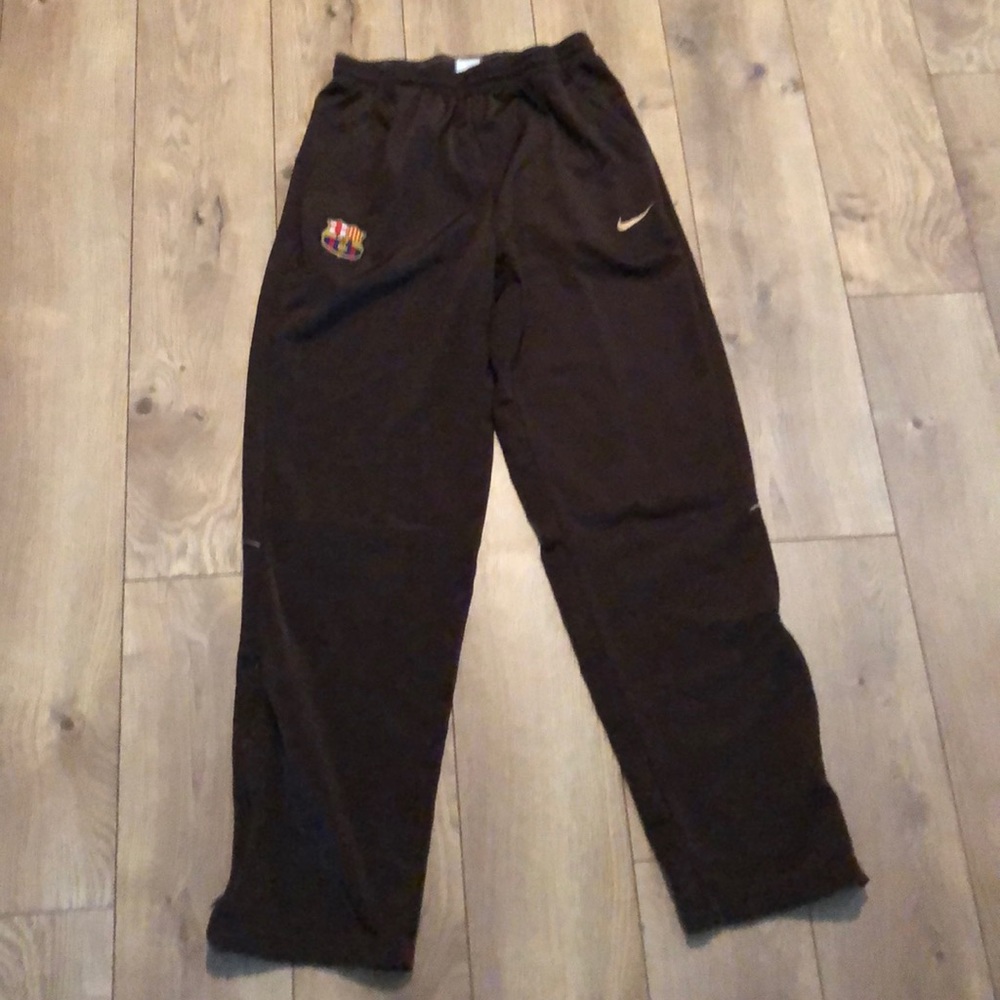 Men’s Nike Barcelona Soccer Pants - size Large